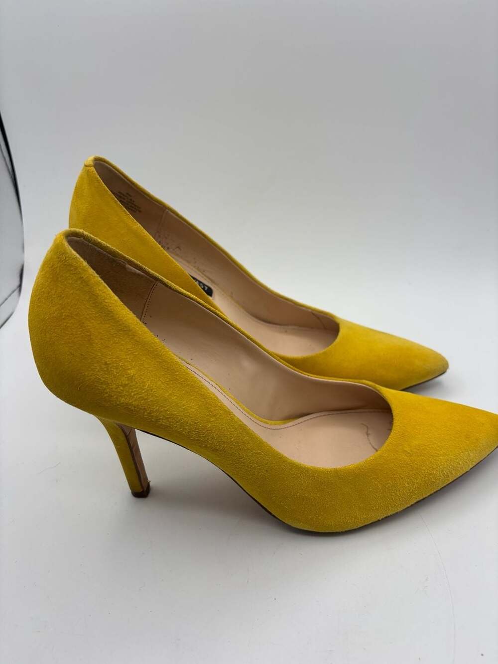 Nine West Yellow Suede Pointed Toe Stiletto Pumps Size 9M - Picture 4 of 7